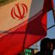 Iran zagrozil sosedam: "Zračni prostor odprt za vse ali za nikogar"
