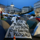 V središču Madrida po prisilni izselitvi 87-letnice postavili okoli 100 šotorov