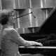 Jazzovski blagoslov novega 106 let starega klavirja