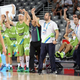 Človeka iz slovenske reprezentance ob vrnitvi doma pričakala druga družina