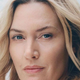 Kate Winslet v videu popolnoma brez ličil razkriva pomembno sporočilo: "Spoštuj svojo pristnost"