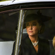 Valižanska princesa Kate se je na kraljičinem državnem pogrebu poklonila s sentimentalnimi biseri