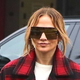 Jennifer Lopez ostrigla svoje lase in nas za praznike presenetila z novo pričesko "lob": Ikoničen videz, ki daje vibracije starega Hollywooda