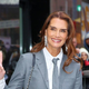 Brooke Shields je v enem dnevu s tremi zimskimi stajlingi demonstrirala, kako ustvariti šik poslovni in ležerni stajling