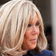 Brigitte Macron v glamuroznem rock slogu: Eleganten videz, ki je s pomočjo nakita ukradel vso pozornost