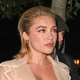 Ste že videli prosojni trenčkot? Florence Pugh v drznem, a očarljivem stajlingu