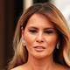Eleganca brez napake: Melania Trump navdušila v čudoviti kreaciji (vsi govorijo o njenem videzu)