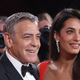Trik Amal Clooney za neukrotljive lase: tako bodo vedno izgledali sijoče in brez razmršenosti