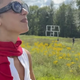 Najbolj zaželena jakna jeseni prihaja v barvi, ki je ni mogoče spregledati
