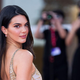 Kendall Jenner razkrila, katero kremo uporablja za napeto in sijočo kožo (stane manj kot 20 evrov)
