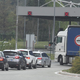 Za koliko je zrasel tovorni promet na slovenskih mejnih prehodih in kje je bila rast največja?