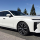 Nova serija BMW 7: glava bi električno, srce je še pri bencinu