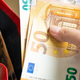 Plače po poklicih v Sloveniji: koliko zaslužijo inženirji, menedžerji, zdravniki, obrtniki
