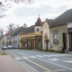 Lek gradi – bo dovolj stanovanj? Lendava in Brnik pred isto dilemo