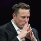 Tesla razočarala z dobičkom, možna združitev s SpaceX