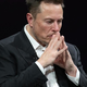 Tesla v Q2 z nižjim dobičkom; cena delnice navzdol