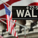 Wall Street potonil, saj Fed nakazuje, da bodo višje obrestne mere ostale dalj časa