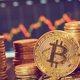 Bitcoin poskočil nad 85 tisoč dolarjev. Kaj je sprožilo odboj?
