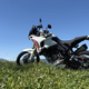 Ducati DesertX 2026: motor, zaradi katerega bi najraje zavil na vsak kolovoz