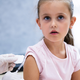 V Sloveniji bodo odslej lahko s poživitvenim odmerkom cepiva proti covidu-19 cepljeni tudi otroci od 12 leta