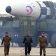 Zaskrbljujoče novice iz Seula: Izstrelili so »pošastno« raketo, se tudi Pjongjang pripravlja na jedrsko vojno?