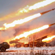 »Vsak dan je slabše«: ZDA bodo Ukrajini poslale nove rakete, toda zmagovalec topniških spopadov je že znan