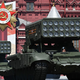 Ruska duma svari: Macronovo zavezništvo za Ukrajino bo prisililo Rusijo, da potegne svoj »revolver«