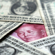 Pospešek dedolarizaciji: Kitajska začenja gigantski program valutnih zamenjav z državami v razvoju!