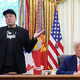 Kako se pobotati s Trumpom? Za kampanjo - 100 milijonov dolarjev gotovine!
