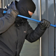 Dnevi so krajši, vlomilci pa pogumnejši: kaj svetujejo policisti