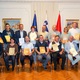 FOTO: V Dvorcu Bukovje je potekala svečana podelitev Linhartovih značk in priznanj članom Kimperkteatra