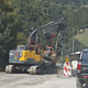 Gradnja hitre ceste Velenje-Slovenj Gradec v rokih, za druge odseke večinoma zamiki v postopkih
