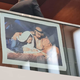 Med burno razpravo na balkon državnega zbora izobesili plakat svete družine