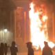 VIDEO: V Franciji protestniki zažgali mestno hišo