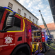 To so v centru Maribora gasilci počeli z avto lestvijo