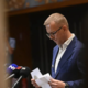 Ne prvi, ne drugi, zdaj niti tretja: Kdo bo zasedel izpraznjeni poslanski stolček Resnice?