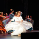 DANES NA LENTU: Maribor danes zavzemajo folklorne skupine in živi kipi