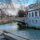 Iz Ljubljanice potegnili preminulo osebo