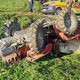 Huda nesreča na Štajerskem: Traktor se je večkrat prevrnil po pobočju, 69-letnik huje poškodovan