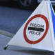 Voznik BMW-ja v krožišču trčil v mopedistko in pobegnil, policija išče priče