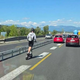 Saj ni res, pa je! Po štajerski avtocesti kar z e-skirojem