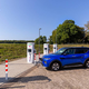 Država umika pomoč, zato smo preračunali: Je električni avto še dobra izbira?
