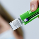Pfizer in BioNTech na Emo naslovila zahtevek za cepljenje najstnikov od 12 do 15 let