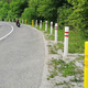 Novi rumeni in beli stebrički ob slovenskih cestah – štiri stvari, ki jih morate vedeti