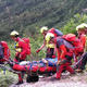 Če se zgodi nesreča, v slovenskih gorah rešujejo člani Gorske reševalne zveze Slovenije