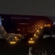 Kaos na letališču: zaradi obvestila o podtaknjenih bombah potniki bežali z letal, odpovedi letov in zmeda (VIDEO)