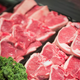 O prehranjevalnih navadah Slovencev: ali res zaužijemo preveč mesa? Strokovnjaki pojasnjujejo