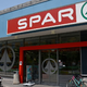 SPAR pred trgovine postavil posebne zabojnike: pojasnili so, čemu so namenjeni