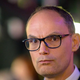 Nova razpoka v vladni koaliciji: iz Demokratov Anžeta Logarja izstopila ena od poslank