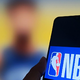 Škandal na finalu lige NBA: besni navijači brutalno izžvižgali predsednika - ni jim ostal dolžen